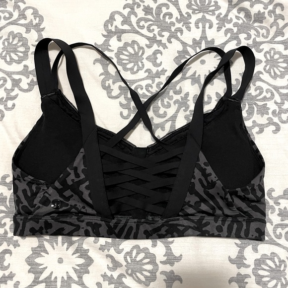 Lululemon bra - Picture 2 of 6